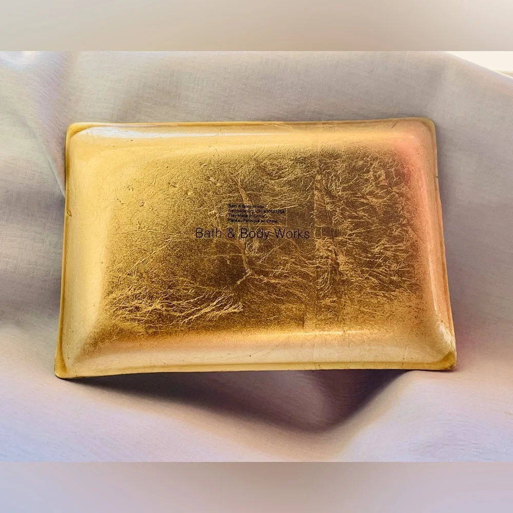 BATH & BODY WORKS SOAP / JEWELRY /WATCH DISH
